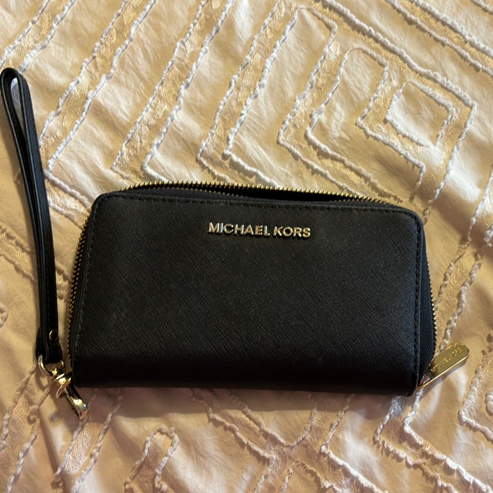 Chic Black Wristlet Wallet